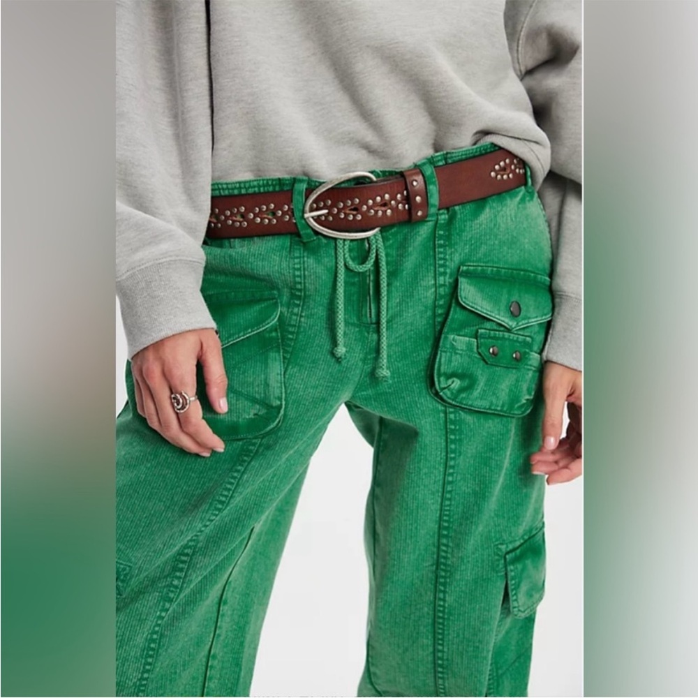 Free People Vibrant Green Cropped Tahiti Cargo Pants - Picture 2 of 9